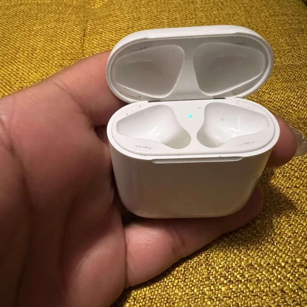 AirPod Generation 1 - Picture 6 of 6
